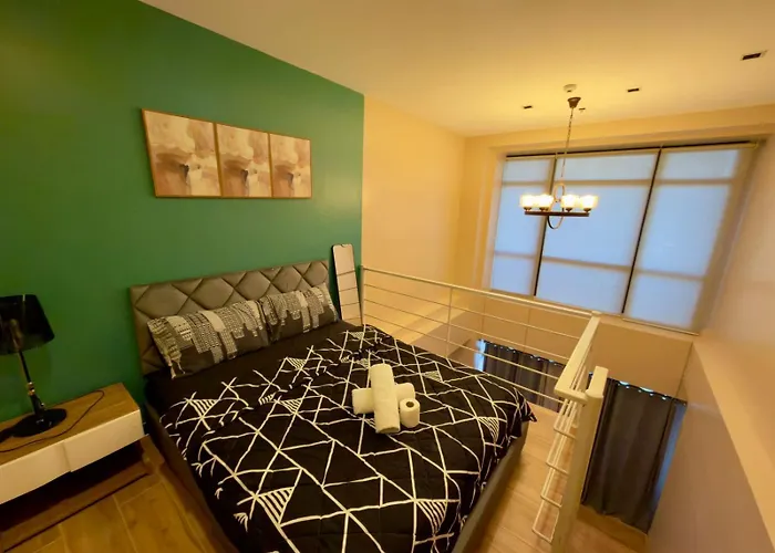 公寓式飯店 Gramercy Residences Elegant With Balcony View *